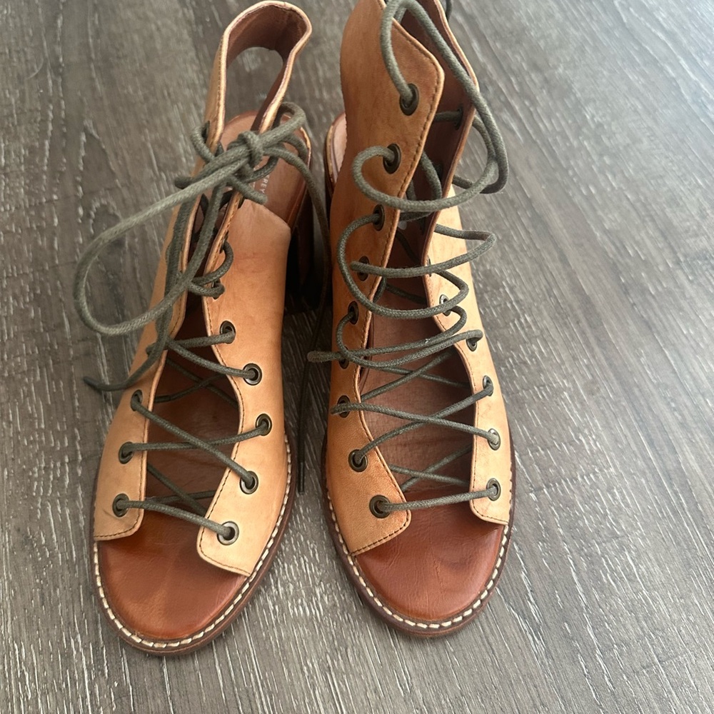 Free People/ Jeffrey Campbell Lace-Up Peep Toe Block Heel Sandal - Tan size 10 - Picture 2 of 5